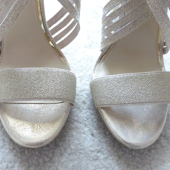 JESSICA SIMPSON shimmery gold party heels - Picture 8 of 10